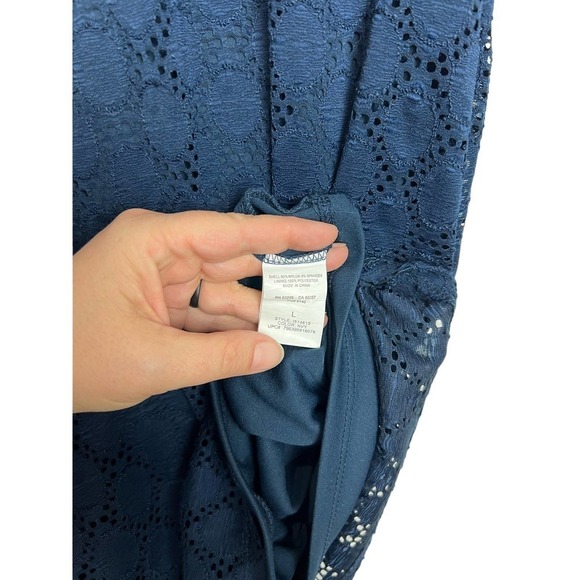Isaac Mizrahi Navy Blue Lace Overlay Women's Pull Over Sheath Dress Large - Picture 3 of 5